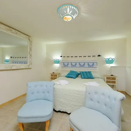 Villa Enga, With Pool, In Front Of The Sea And In The Middle Of Wineyards Badesi